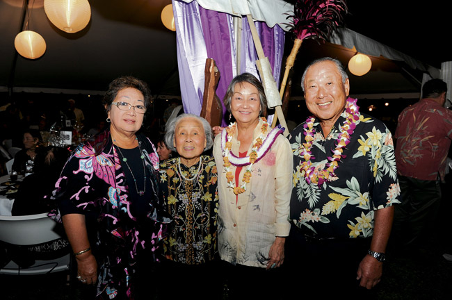 Louise Wong, Edith Leong, Pat Hamamoto and Walter Kirimitsu