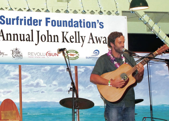Jack Johnson serenades guests at the 2011 John Kelly Environmental Awards event