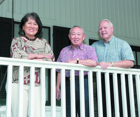 Jackie Young, Dr. Lawrence Tseu and Larry Rodriguez at ACS-Hawaii’s Nuuanu headquarters