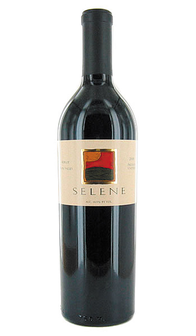 This fine, smooth Merlot sings with plums and blackberries. Photo from Roberto Viernes