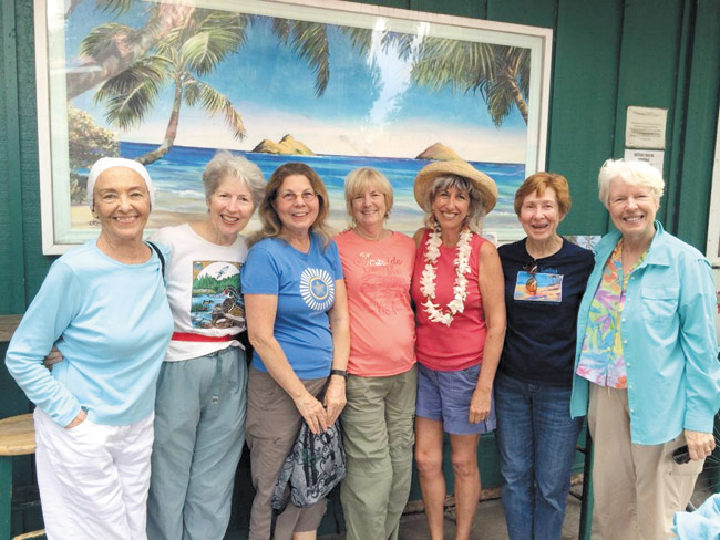 Windward Wanderers artists (from left) Louisa Cooper, Jeanne Snell, Beth Anderson, Linda Lau, Jennifer Robin, Joan Fleming and Mary Hilliard have been out painting for their next show, which opens this week at Ho‘omaluhia Botanical Garden. Photo from Jeanne Snell. 