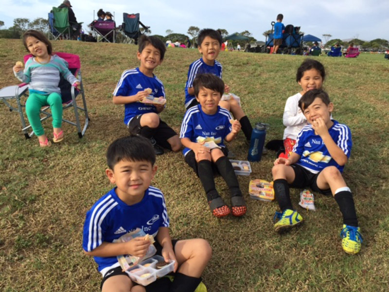 Best part of soccer … snacks! Pictured here is the Rush U7 soccer team 